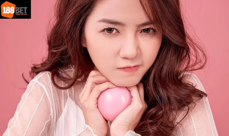 Hot Girl An Vy Nữ Diễn Viên Hot Hit Trên Mạng xã hội 2 Cơ duyên của An Vy khi đến với Fap TV