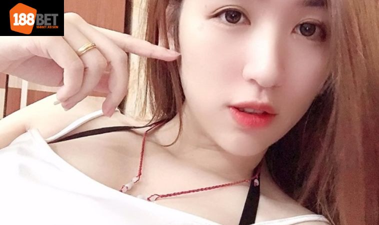 Nữ Đại Gia Nhi LyLy - Hot Streamer Trong Làng Game Thủ 2 Sự nghiệp của Nhi Ly ly